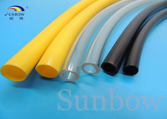 China Ate con alambre a la gestión flexibleTubing PVC claro Tubings de 4m m para el arnés de cable proveedor